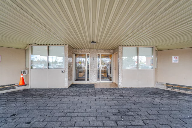 #912-2 Westney Road North, Ajax - photo 2