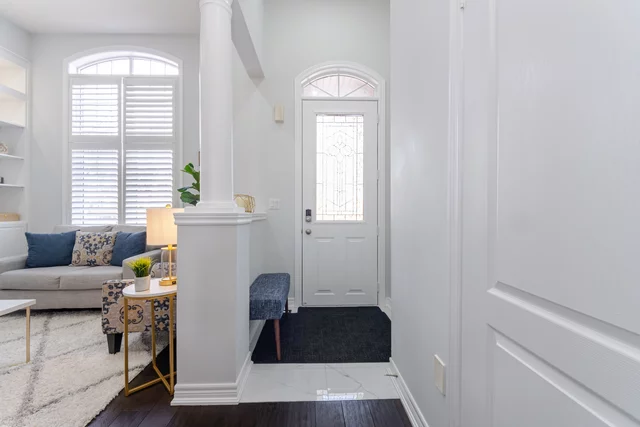 3466 Eglinton Avenue West, Mississauga - photo 4