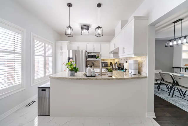 3466 Eglinton Avenue West, Mississauga - photo 16