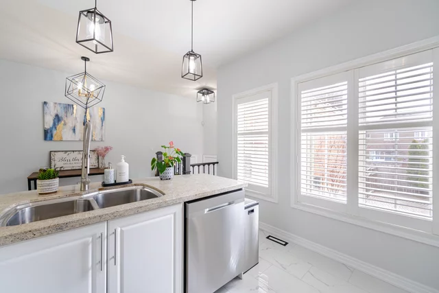 3466 Eglinton Avenue West, Mississauga - photo 19