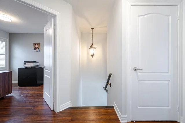 3466 Eglinton Avenue West, Mississauga - photo 23