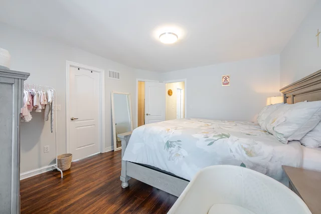 3466 Eglinton Avenue West, Mississauga - photo 26