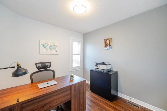 3466 Eglinton Avenue West, Mississauga - photo 38
