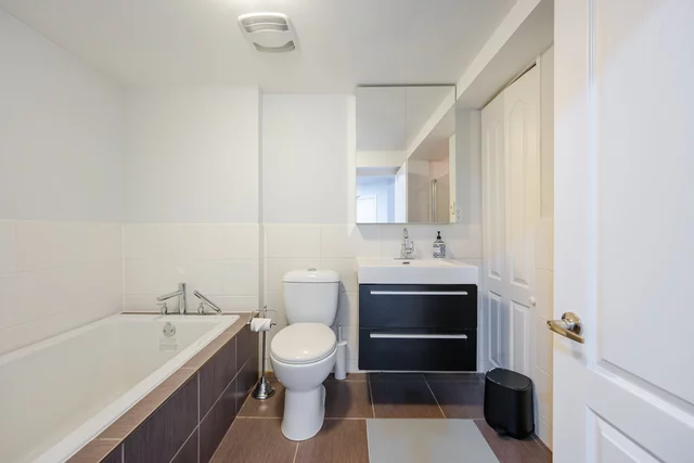 3466 Eglinton Avenue West, Mississauga - photo 49