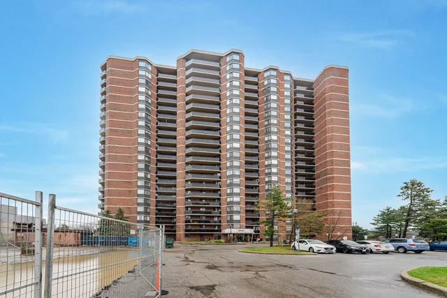 #606-234 Albion Road, Etobicoke - photo 1