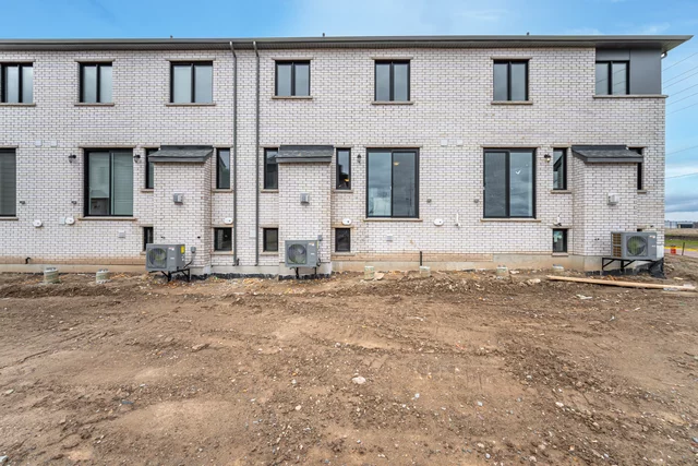 1854 Thames Circle, Milton - photo 40