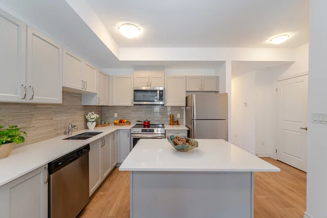#306-199 Pine Grove Road, Vaughan - photo 11