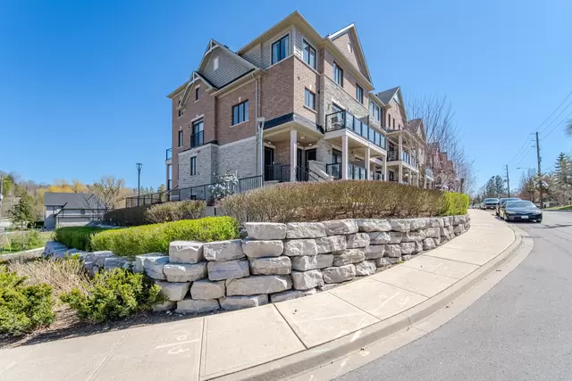 #306-199 Pine Grove Road, Vaughan - photo 2