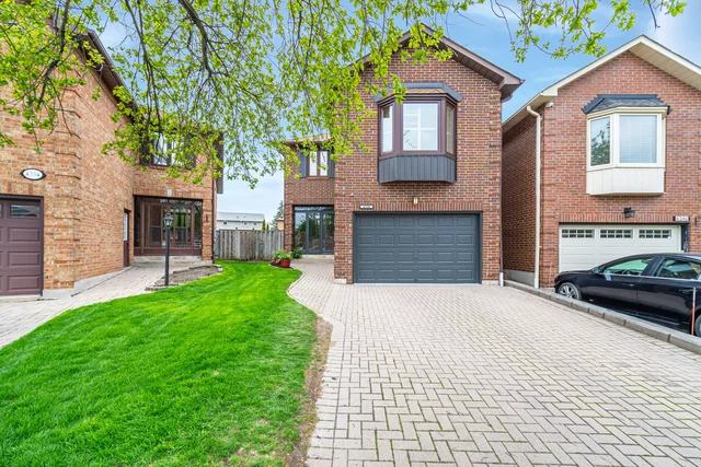 4338 Bacchus Crescent, Mississauga - photo 2