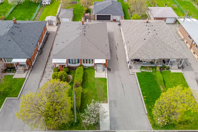 1586 Coram Crescent, Mississauga - photo 1