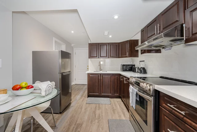 24 Parisian Road, Brampton - photo 11