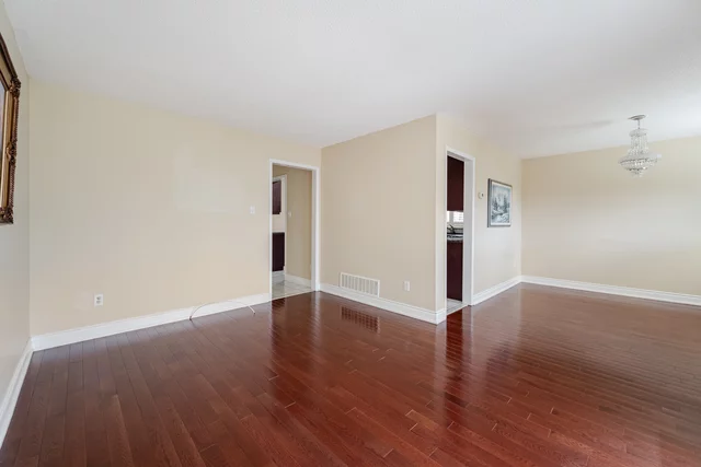 13 Oaklea Boulevard, Brampton - photo 10
