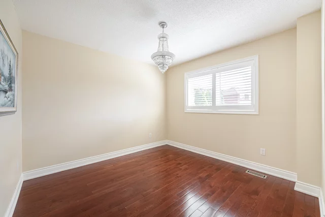 13 Oaklea Boulevard, Brampton - photo 11