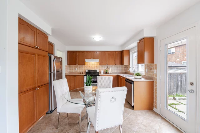 949 Vickerman Way, Milton - photo 19