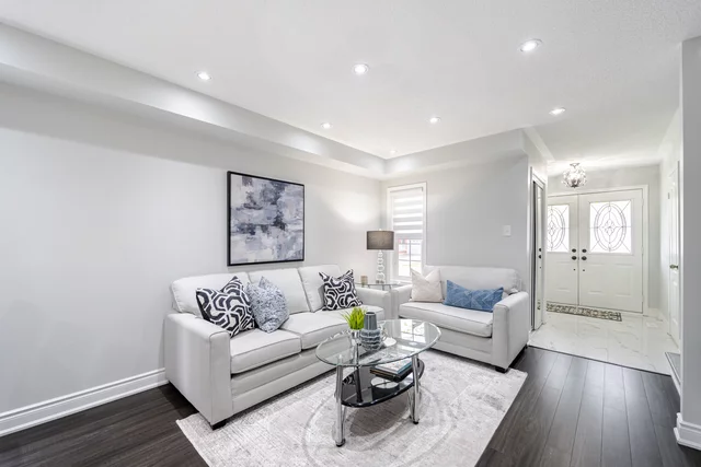 47 Saddleback Square, Brampton - photo 12