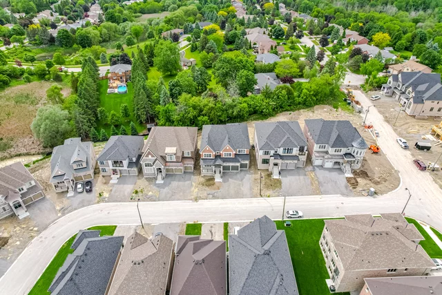 6 Fair Winds Lane, East Gwillimbury - photo 2
