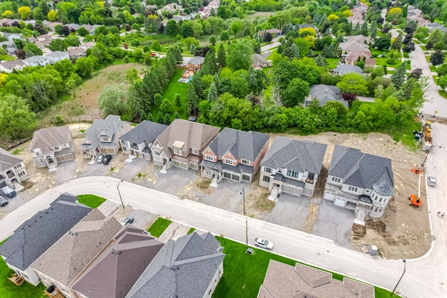 6 Fair Winds Lane, East Gwillimbury - photo 4