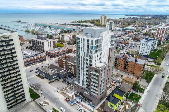 #404-8 Ann Street, Mississauga - photo 1