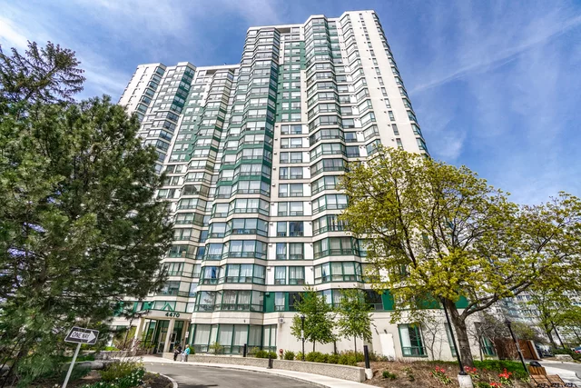 #906-4470 Tucana Court, Mississauga - photo 1