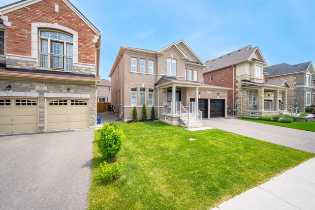 31 Golden Hawk Drive, Hamilton - photo 3