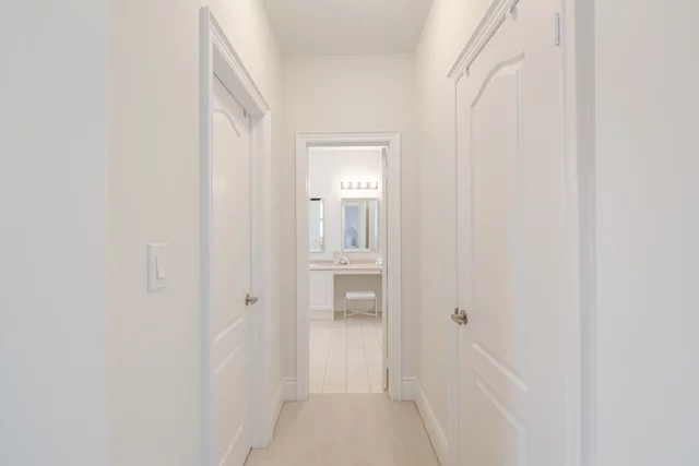 31 Golden Hawk Drive, Hamilton - photo 36