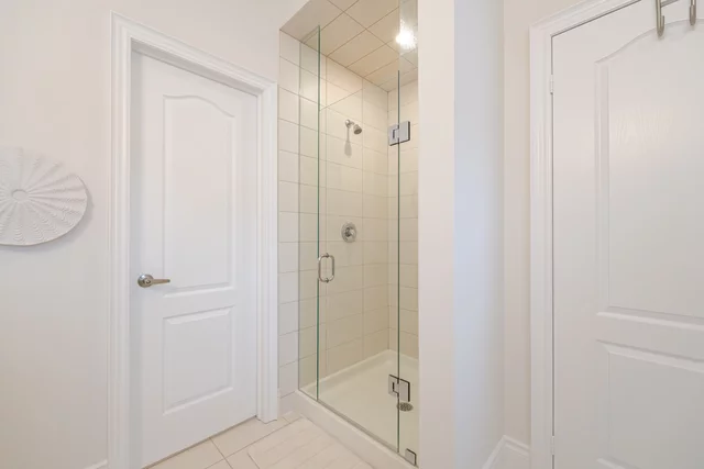 31 Golden Hawk Drive, Hamilton - photo 40