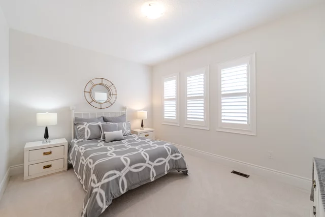 31 Golden Hawk Drive, Hamilton - photo 42