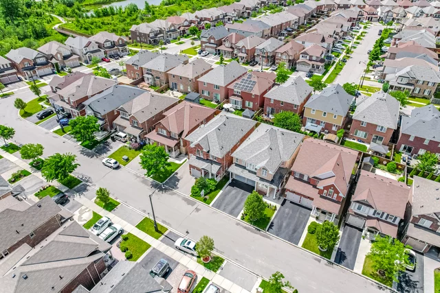 29 Miracle Trail, Brampton - photo 5