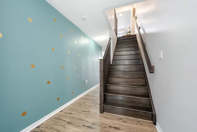 92 Vanhorne Close, Brampton - photo 9