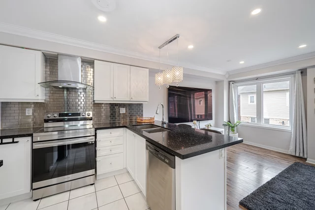 92 Vanhorne Close, Brampton - photo 15