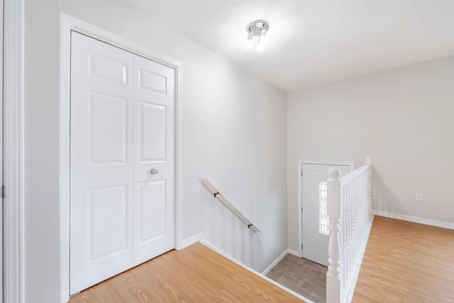 36 Poplar Crescent, Welland - photo 7