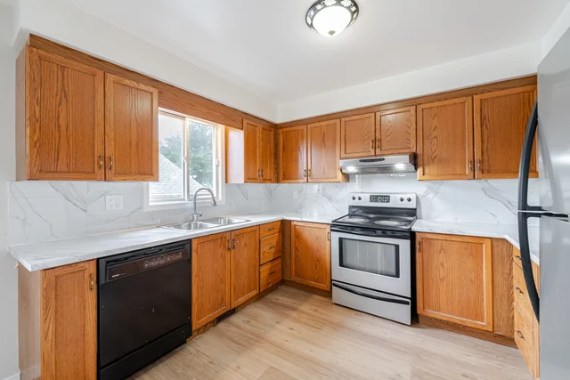 36 Poplar Crescent, Welland - photo 15