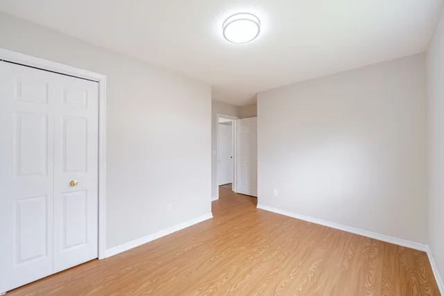 36 Poplar Crescent, Welland - photo 22