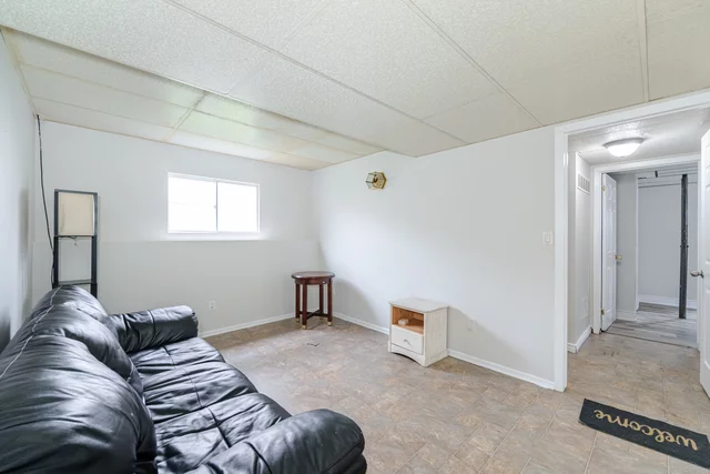 36 Poplar Crescent, Welland - photo 32