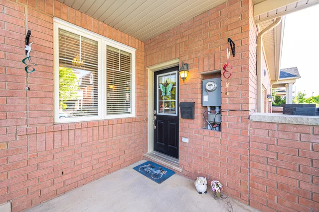 644 Marks Street, Milton - photo 3