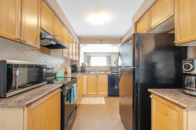 644 Marks Street, Milton - photo 12