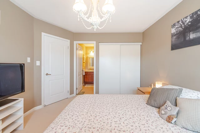 644 Marks Street, Milton - photo 22