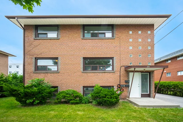 349 Frontenac Avenue, Oshawa - photo 1