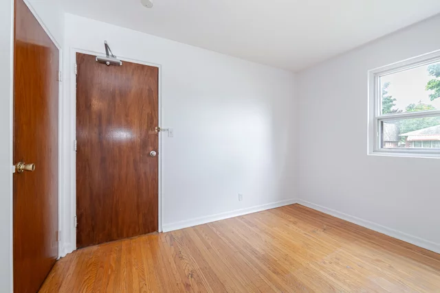 349 Frontenac Avenue, Oshawa - photo 11