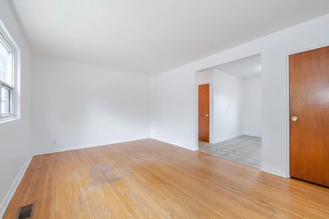 349 Frontenac Avenue, Oshawa - photo 13