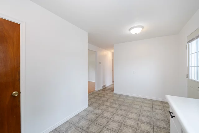349 Frontenac Avenue, Oshawa - photo 19