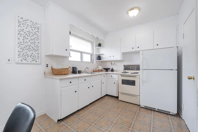 349 Frontenac Avenue, Oshawa - photo 39