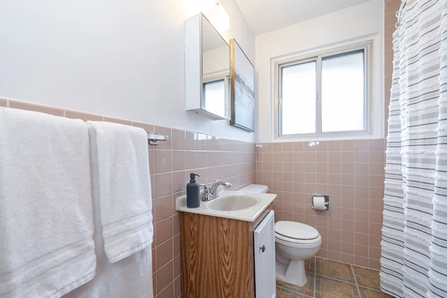 349 Frontenac Avenue, Oshawa - photo 50