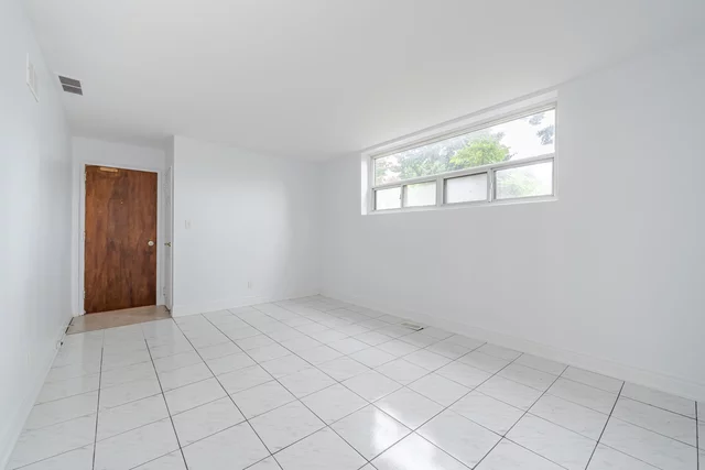 349 Frontenac Avenue, Oshawa - photo 54