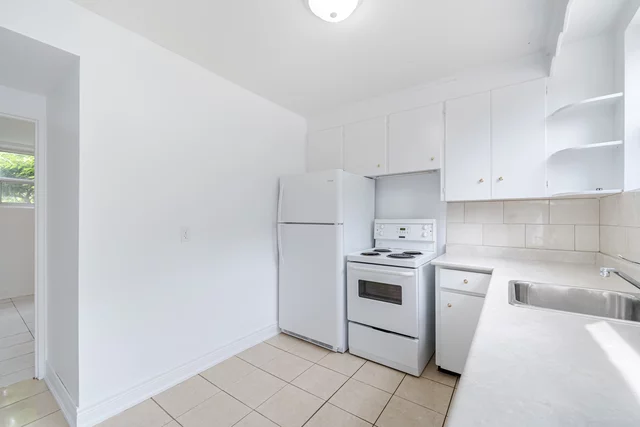 349 Frontenac Avenue, Oshawa - photo 58