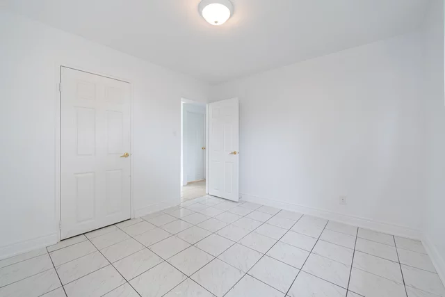 349 Frontenac Avenue, Oshawa - photo 62