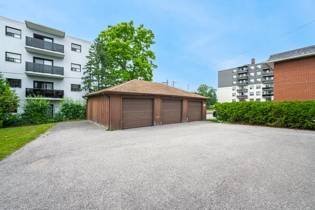 349 Frontenac Avenue, Oshawa - photo 78
