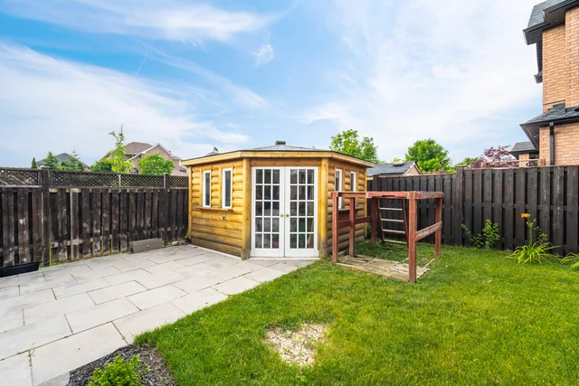 107 Hawker Road, Maple - photo 68