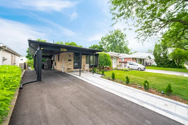 2230 Buttonbush Cres, Mississauga - photo 2