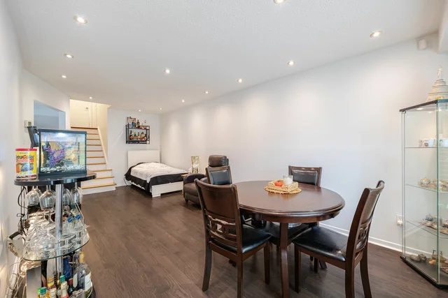2230 Buttonbush Cres, Mississauga - photo 6